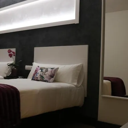 Malecon Hotel *