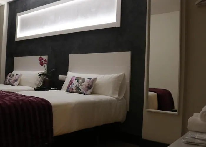 Malecon Hotel *